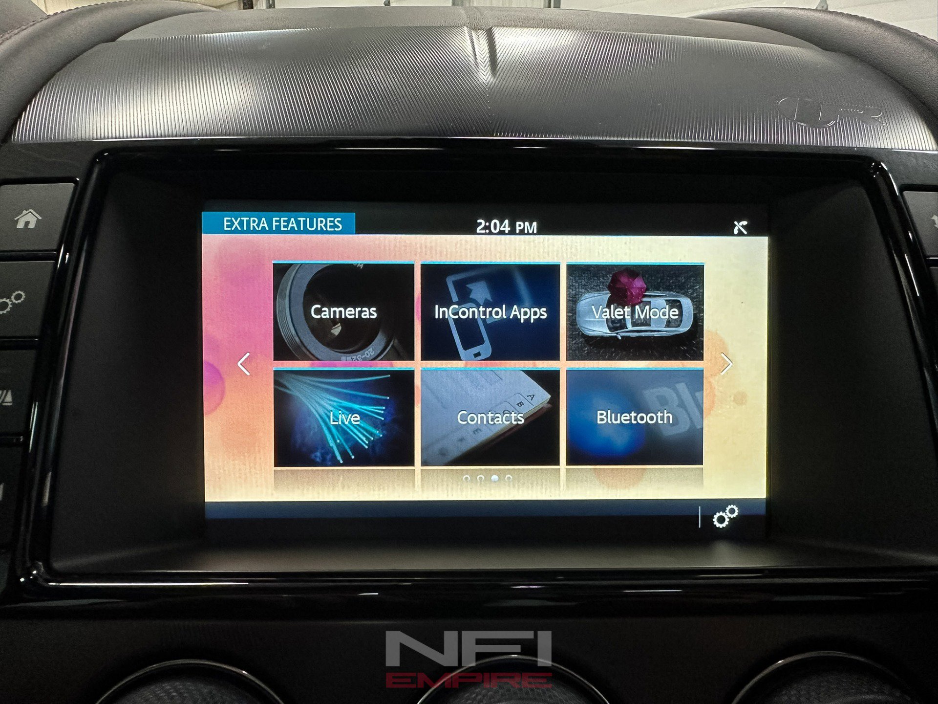 Used 2018 Jaguar F-TYPE R image 26