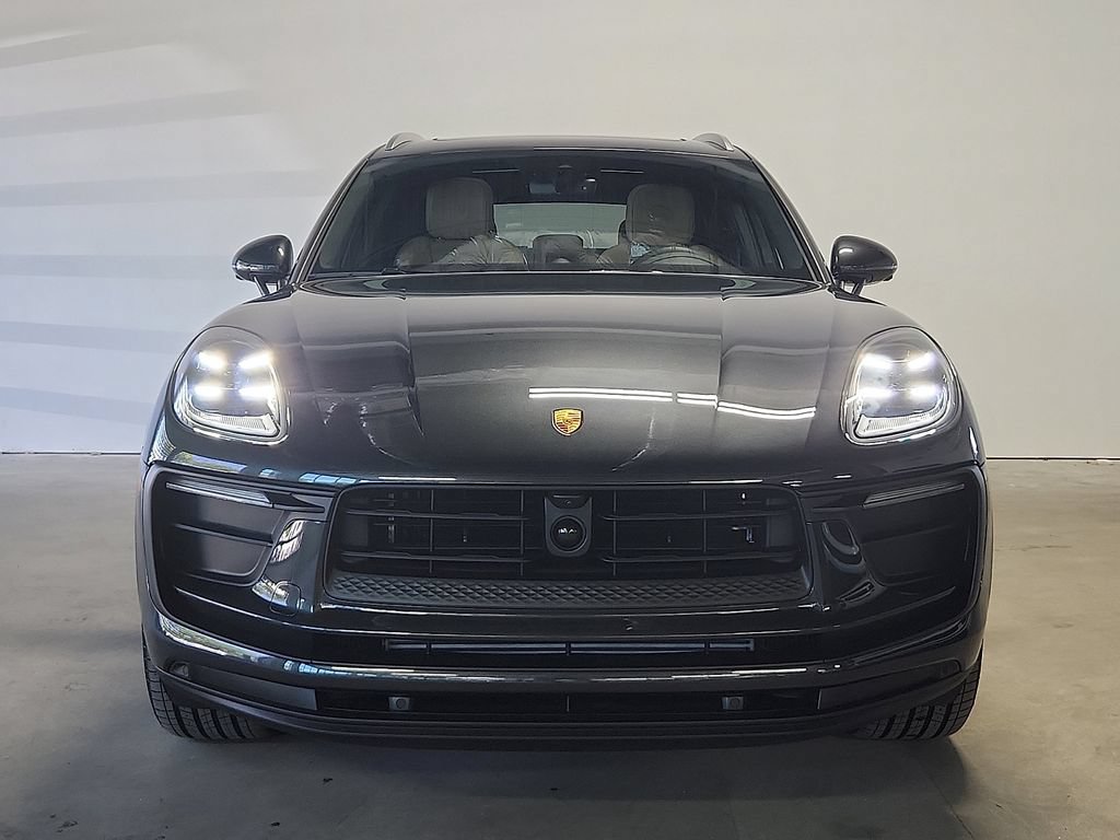 New 2026 Porsche Macan AWD/4WD image 8