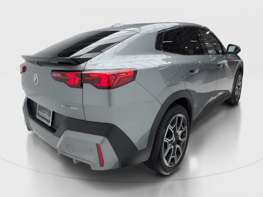 Used 2025 BMW X2 xDrive28i AWD/4WD image 8