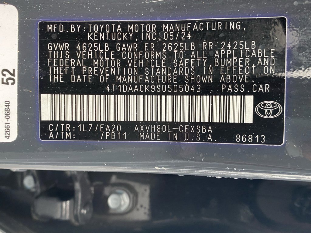 Used 2025 Toyota Camry SE image 18