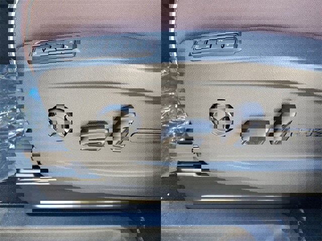 New 2025 Volkswagen ID. Buzz Pro S image 18