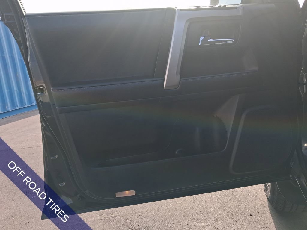 Used 2019 Toyota 4Runner SR5 Premium image 7