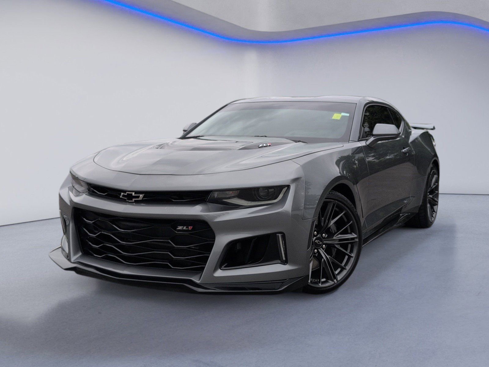 Used 2021 Chevrolet Camaro ZL1 RWD image 2
