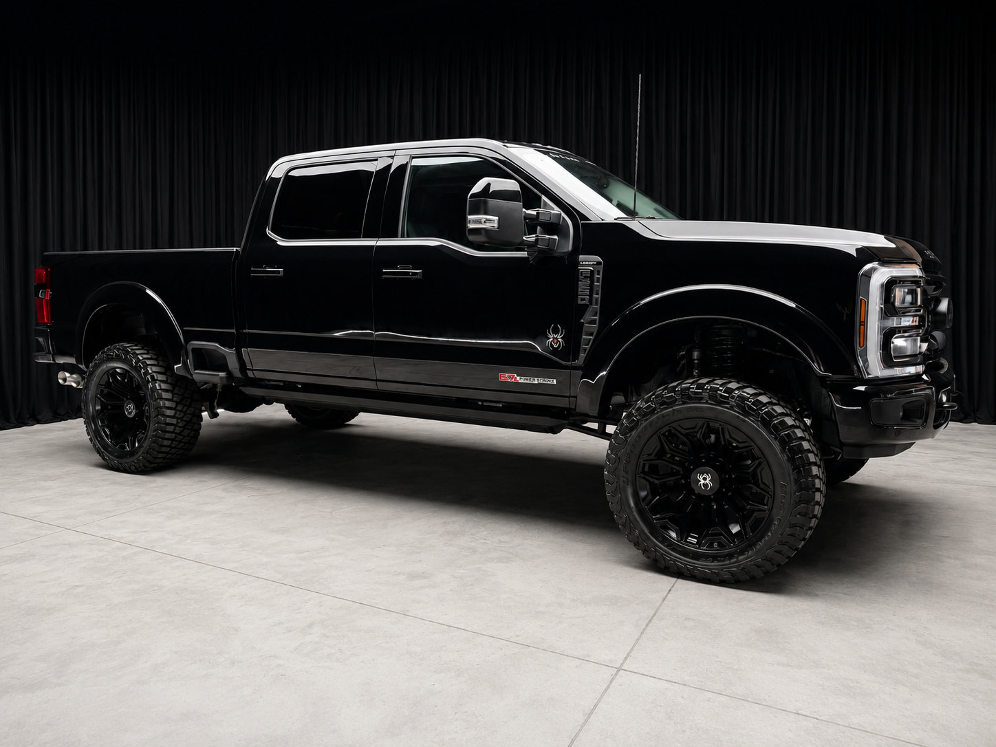 Used 2026 Ford F250 Lariat w/ Black Appearance Package AWD/4WD image 4