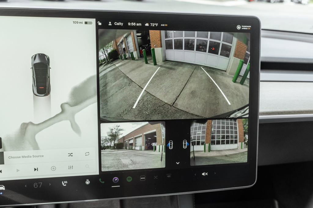 Used 2022 Tesla Model Y Performance AWD/4WD image 9