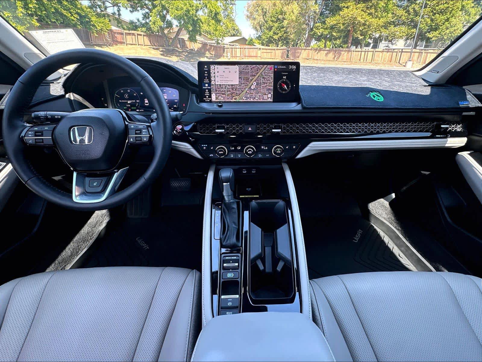 Used 2025 Honda Accord Touring image 18