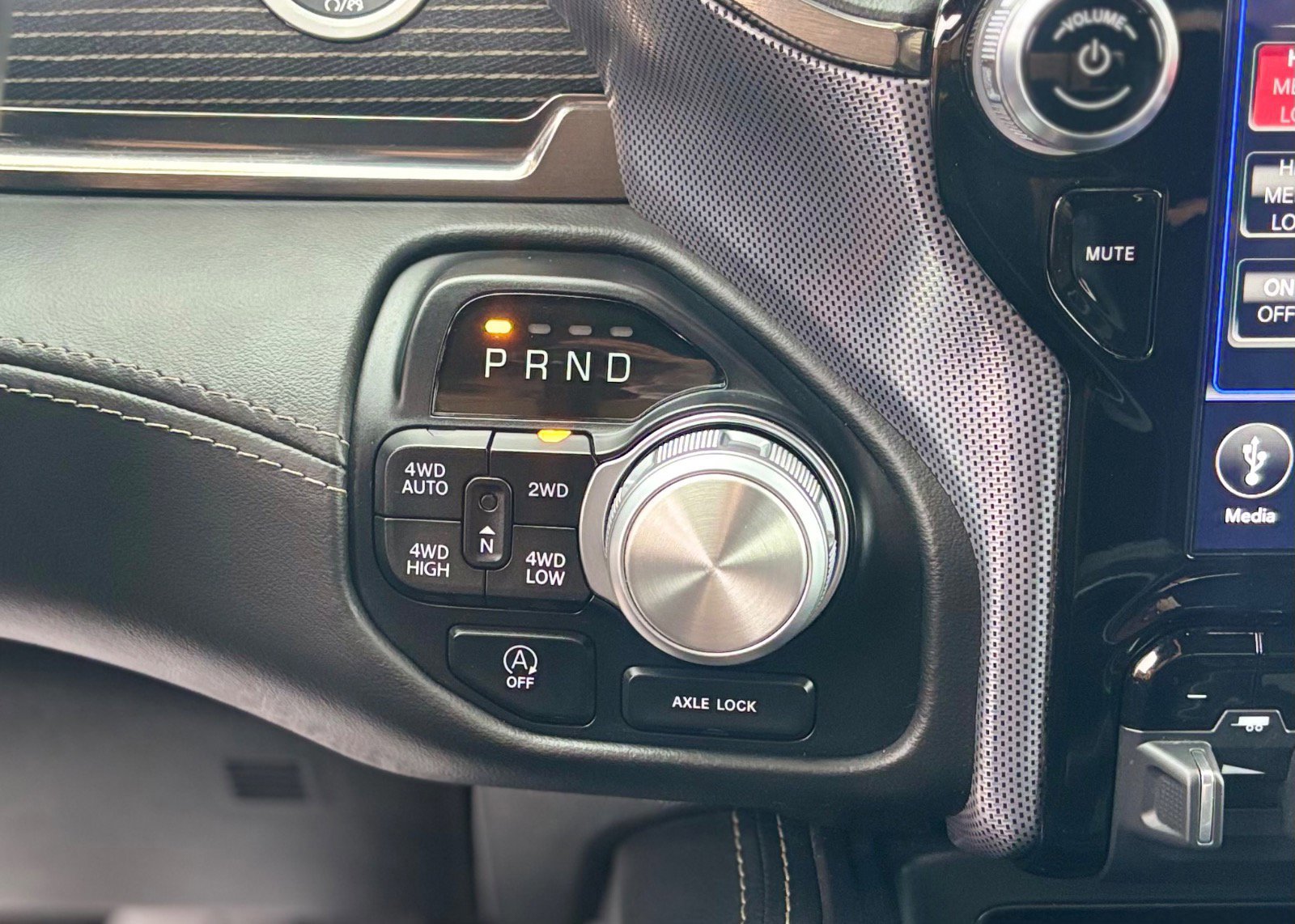 Used 2020 RAM 1500 Limited image 38