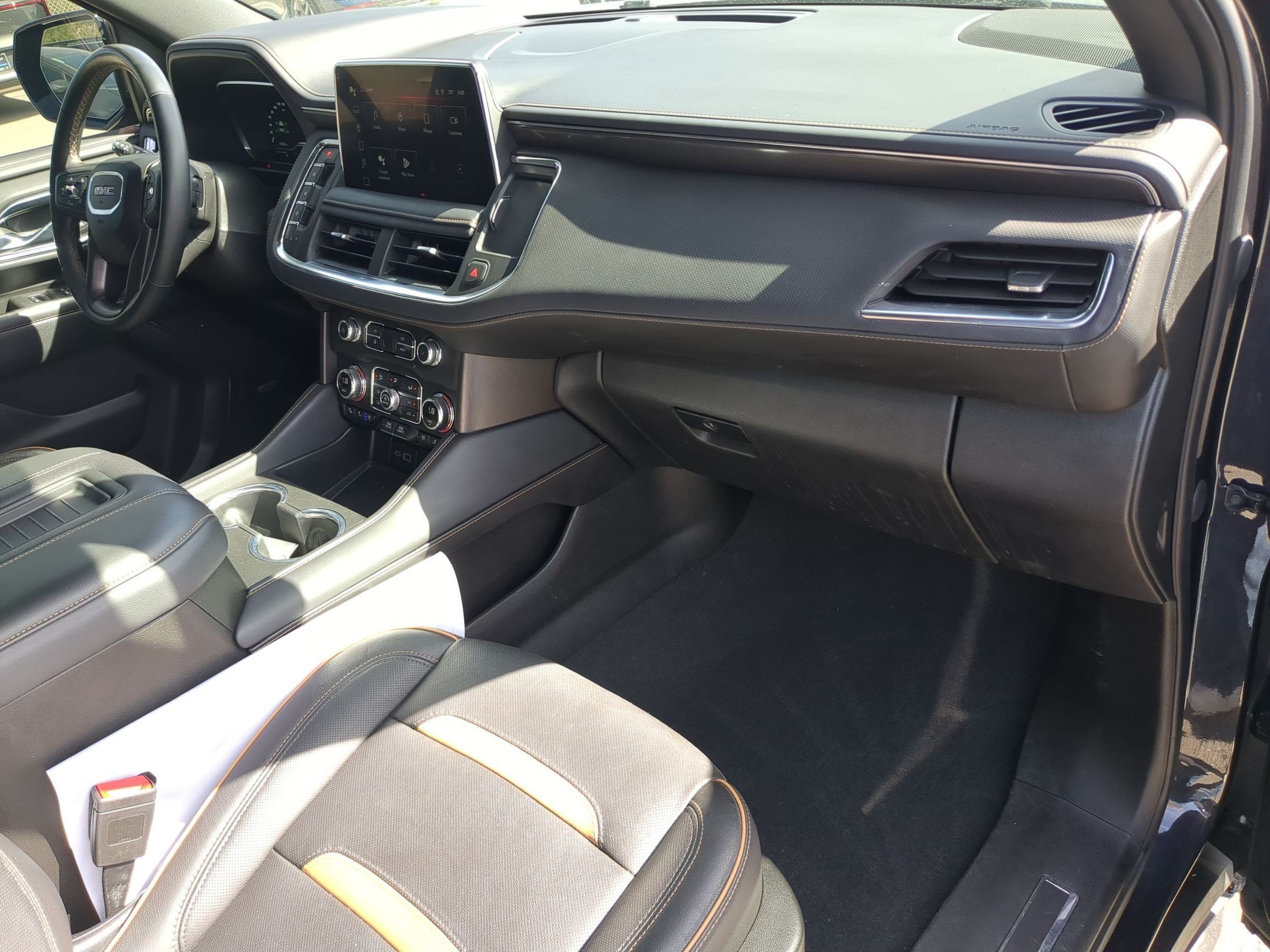 Used 2023 GMC Yukon AT4 w/ Technology Package AWD/4WD image 31