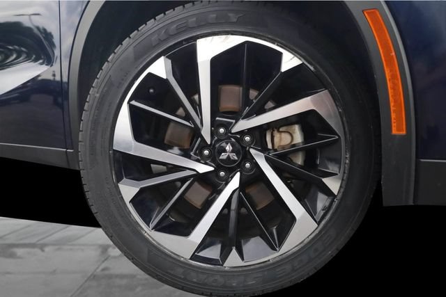Used 2024 Mitsubishi Outlander SE FWD image 3