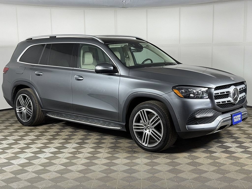 Used 2023 Mercedes-Benz GLS 450 4MATIC image 2
