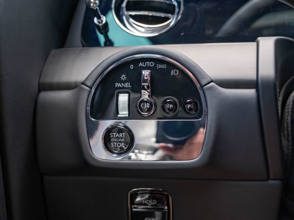 New 2026 Rolls-Royce Spectre image 22
