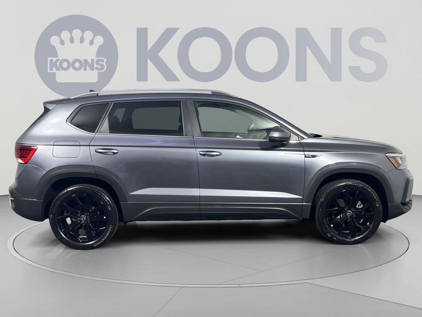 Used 2022 Volkswagen Taos SE w/ Driver Assistance Package AWD/4WD image 8