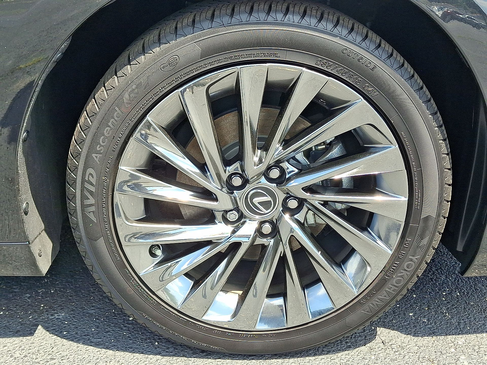 Used 2024 Lexus ES 350 w/ Accessory Package (Z1) FWD image 27