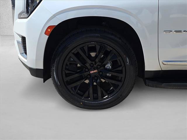 Used 2022 GMC Yukon XL Denali w/ Advanced Technology Package AWD/4WD image 25