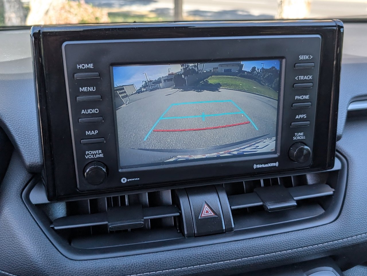 Used 2020 Toyota RAV4 LE image 6