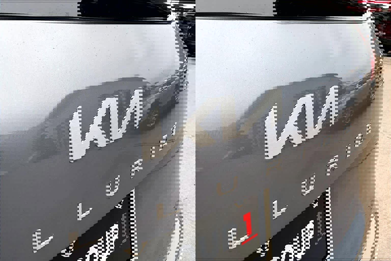 Used 2024 Kia Telluride S image 29