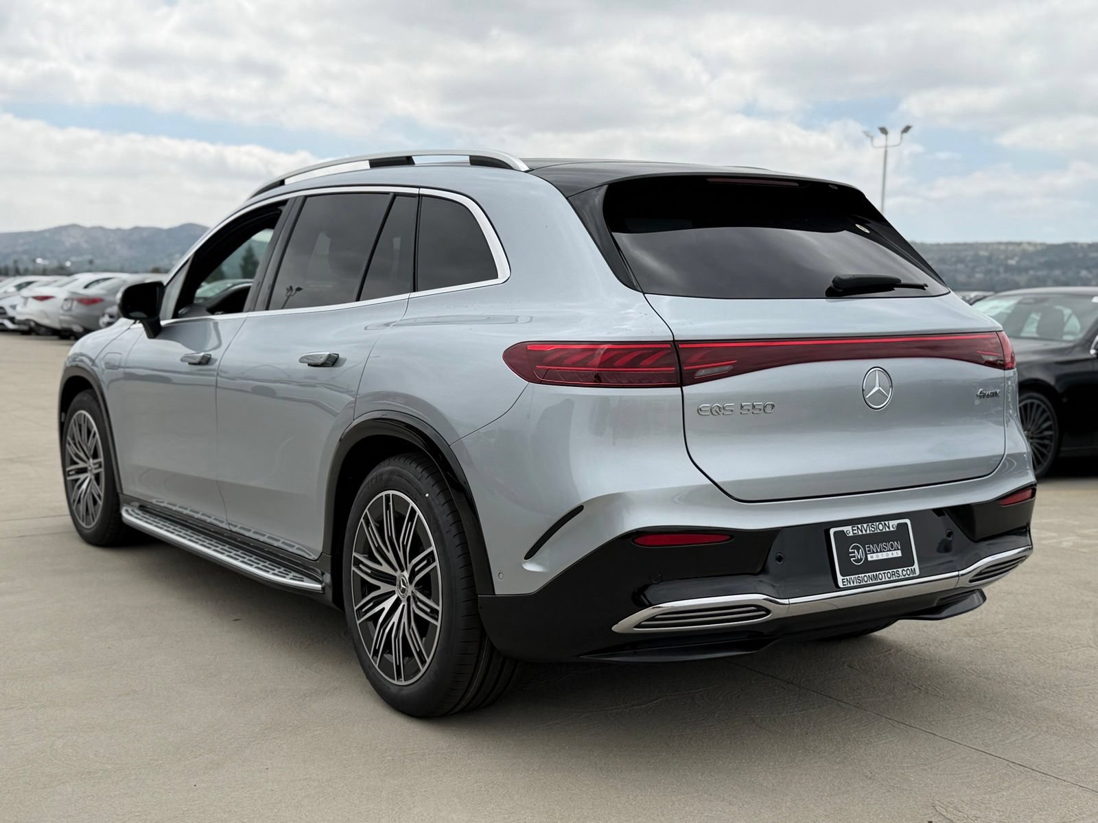 New 2026 Mercedes-Benz EQS 550 4MATIC SUV image 8