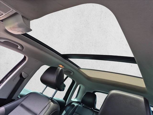 Used 2017 Volkswagen Tiguan Wolfsburg Edition FWD image 16