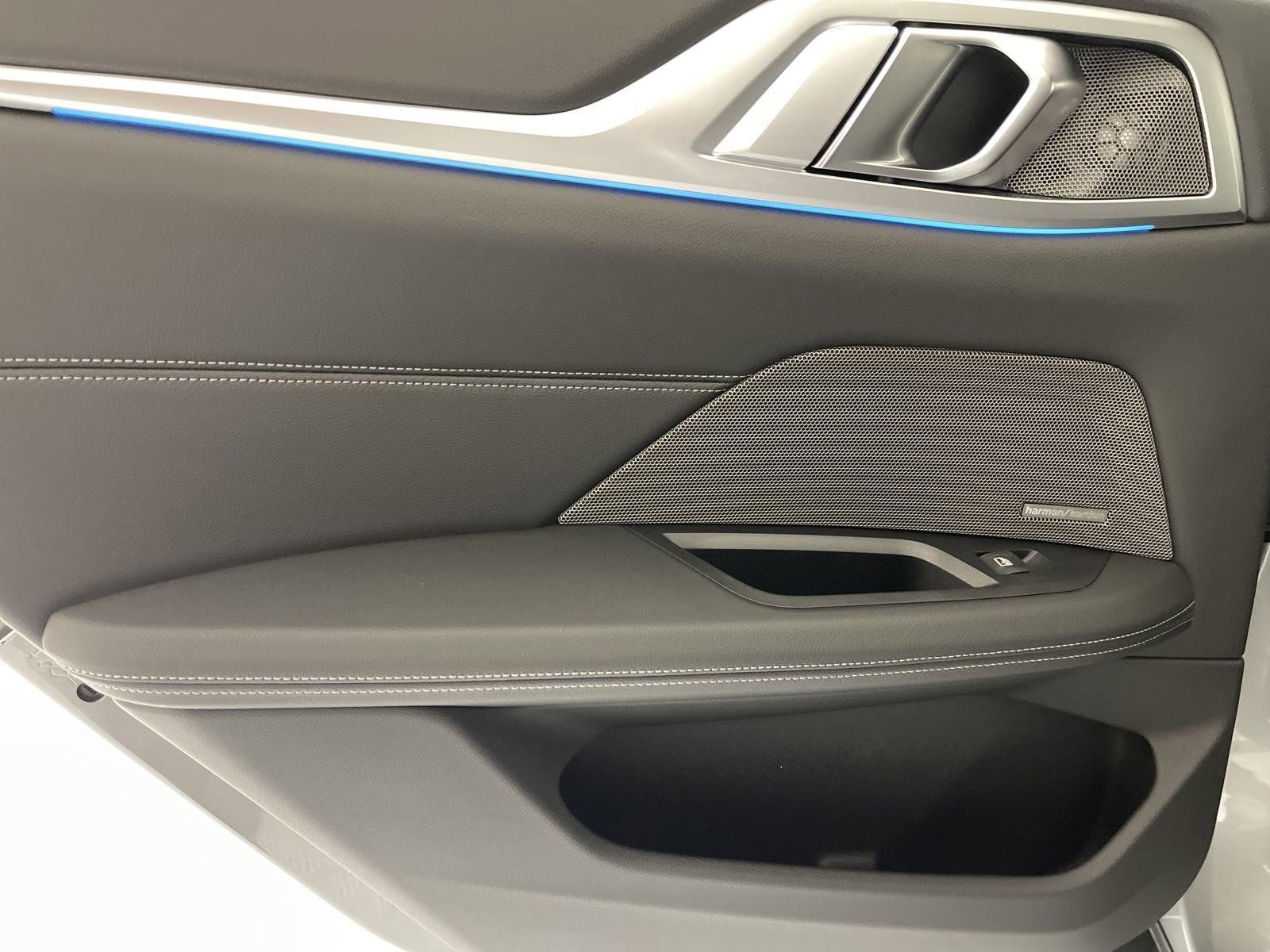 Used 2025 BMW i4 xDrive40i w/ Premium Package image 33