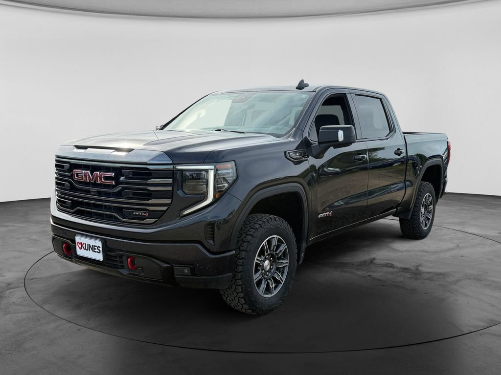 Used 2024 GMC Sierra 1500 AT4 w/ Technology Package AWD/4WD image 5