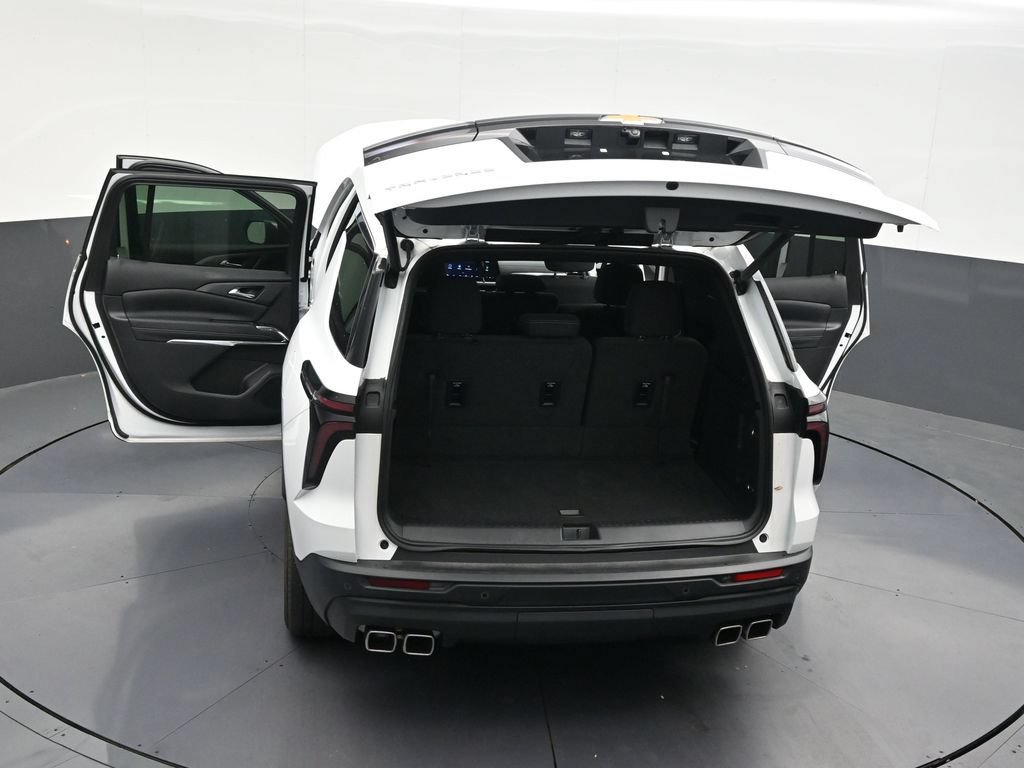 Used 2024 Chevrolet Traverse LS FWD image 35