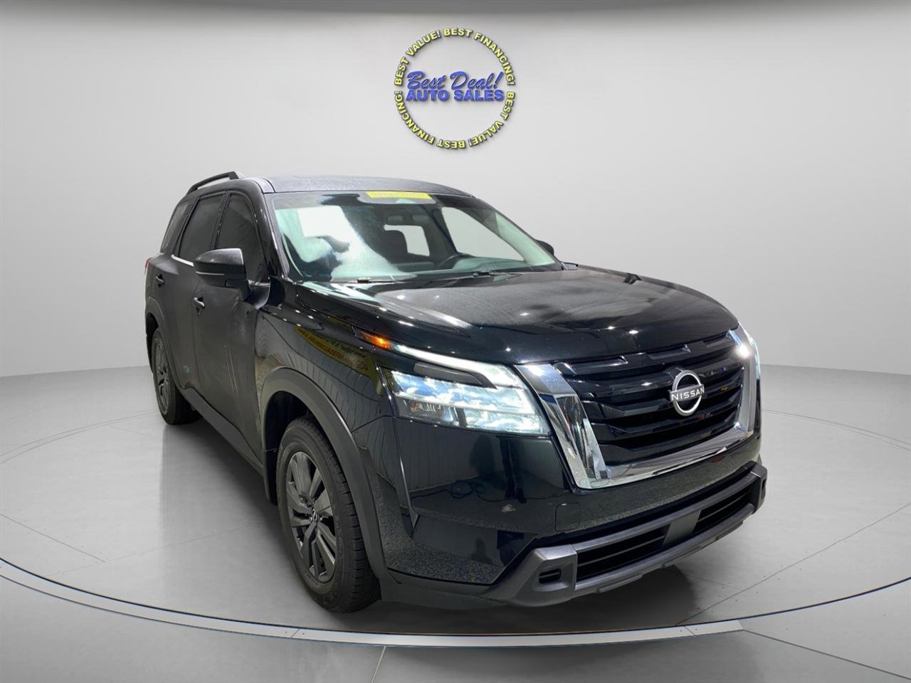 Used 2022 Nissan Pathfinder SV w/ SV Premium Package image 4