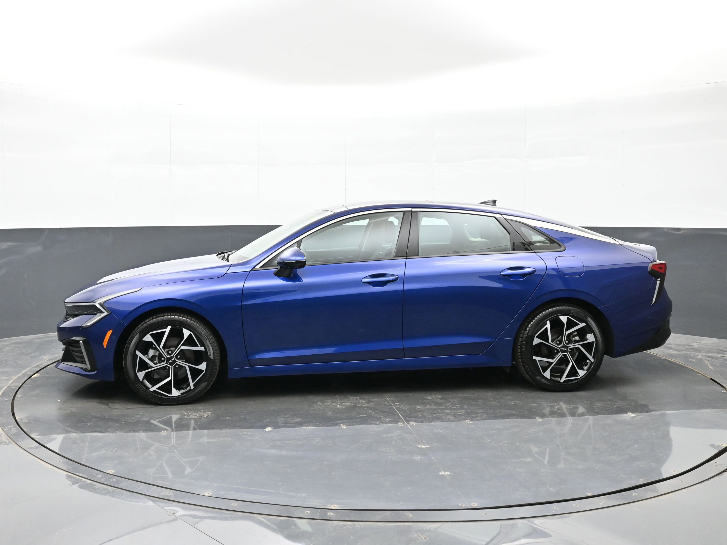 Used 2025 Kia K5 EX image 9