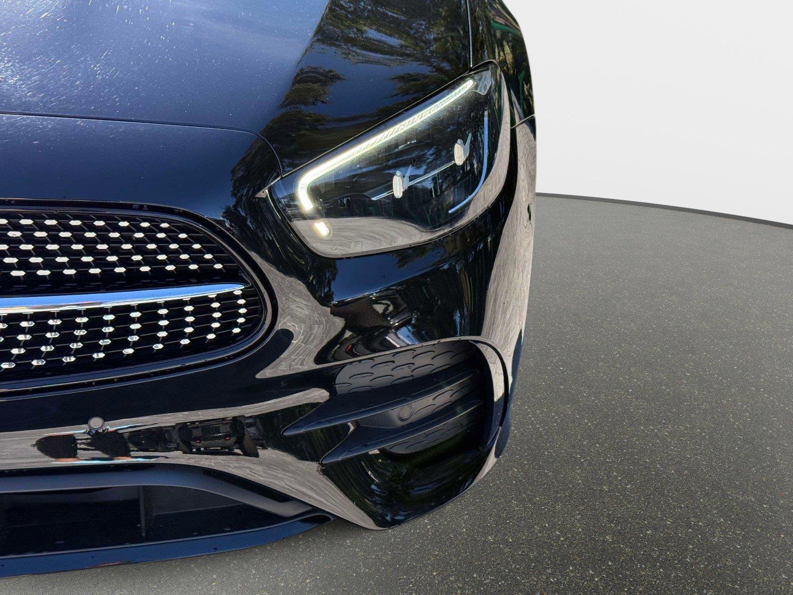 Used 2023 Mercedes-Benz E 450 Cabriolet w/ AMG Line image 17