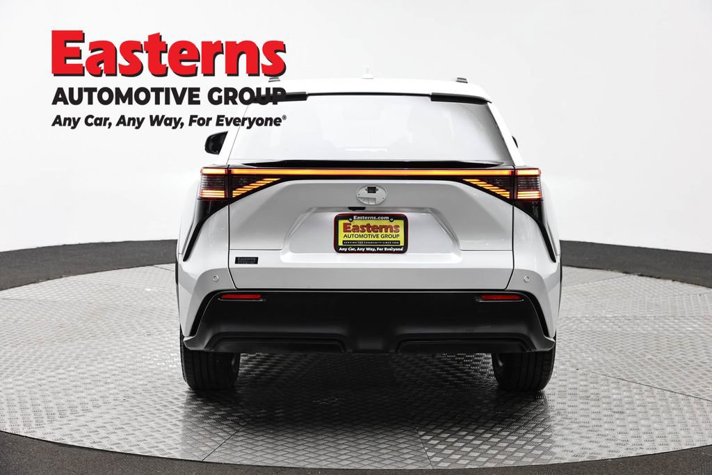 Used 2023 Toyota bZ4X XLE w/ Weather Package image 6