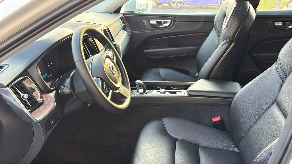 Certified 2023 Volvo XC60 B5 Plus w/ Climate Package image 23