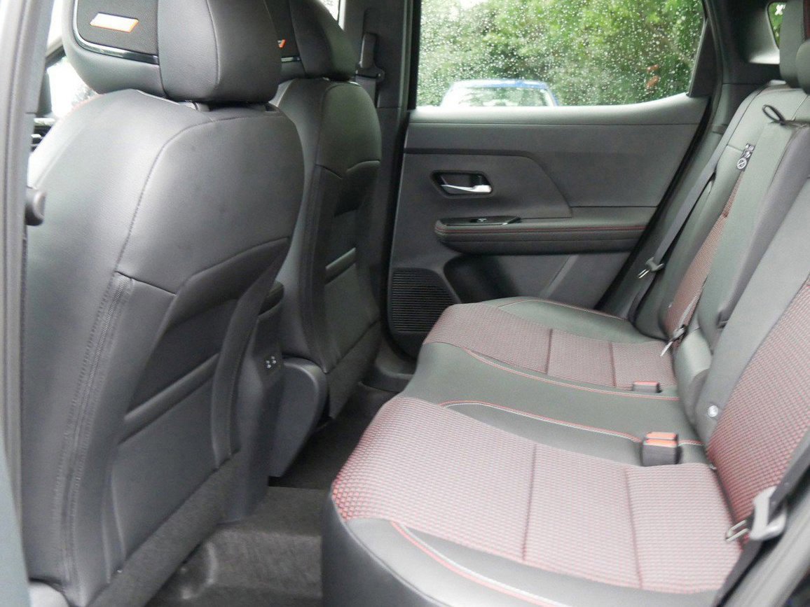 New 2025 Nissan Kicks SR w/ SR Premium Package image 6