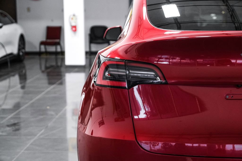 Used 2021 Tesla Model Y Long Range AWD/4WD image 43