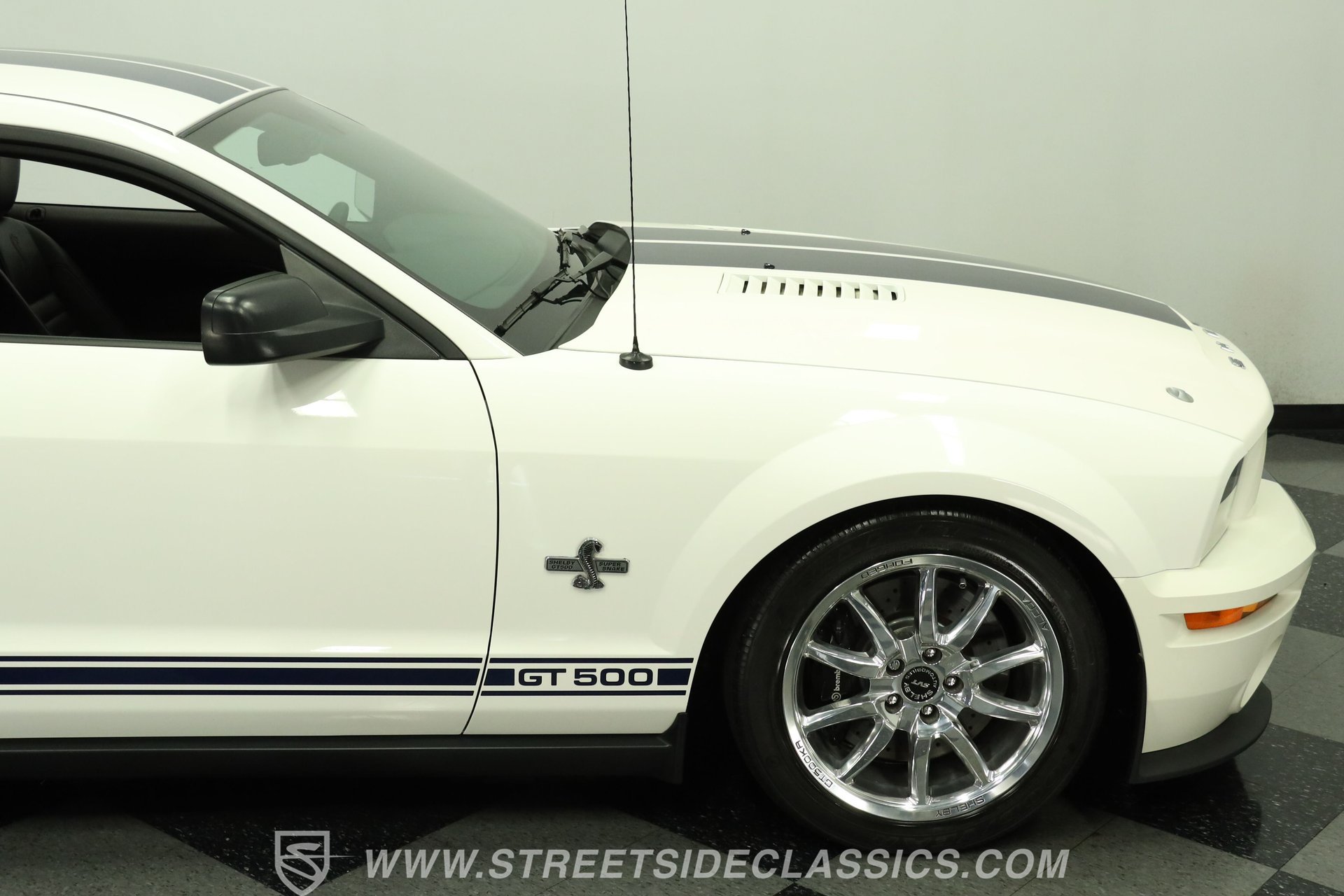 Used 2007 Ford Mustang Shelby GT500 RWD image 29