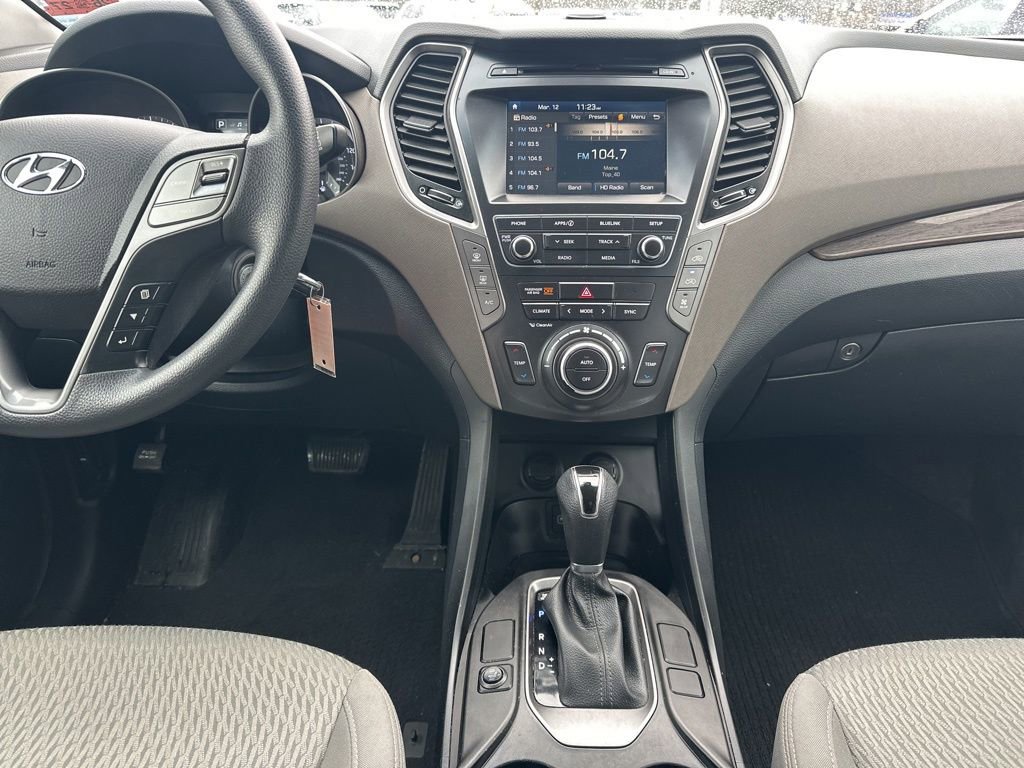 Used 2018 Hyundai Santa Fe SE image 22