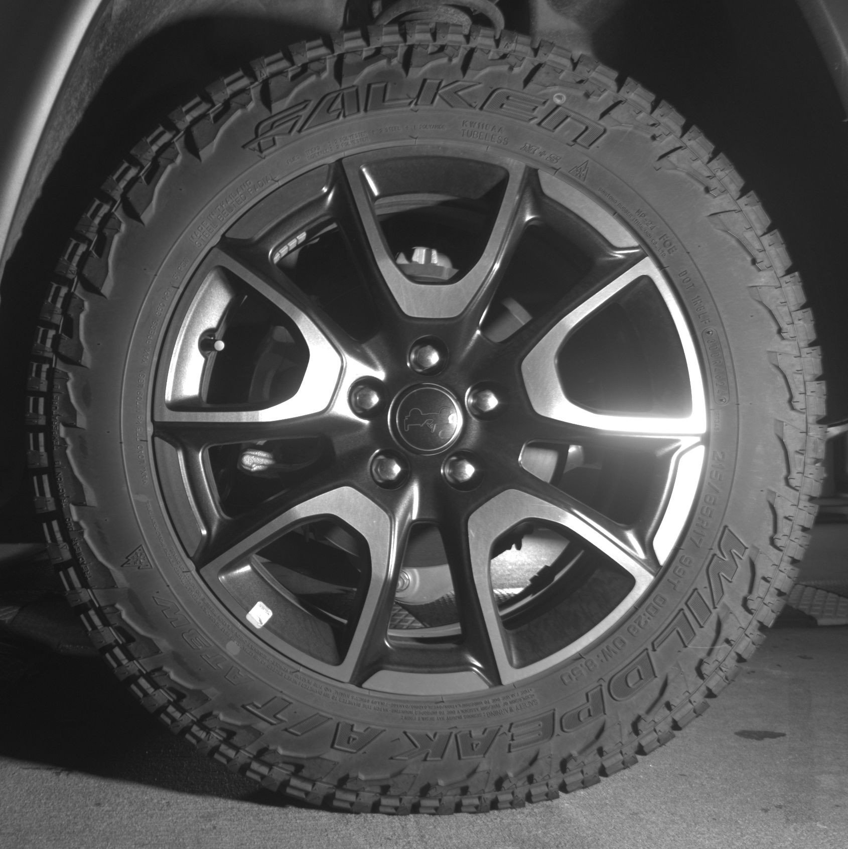 Used 2025 Jeep Compass Trailhawk AWD/4WD image 14
