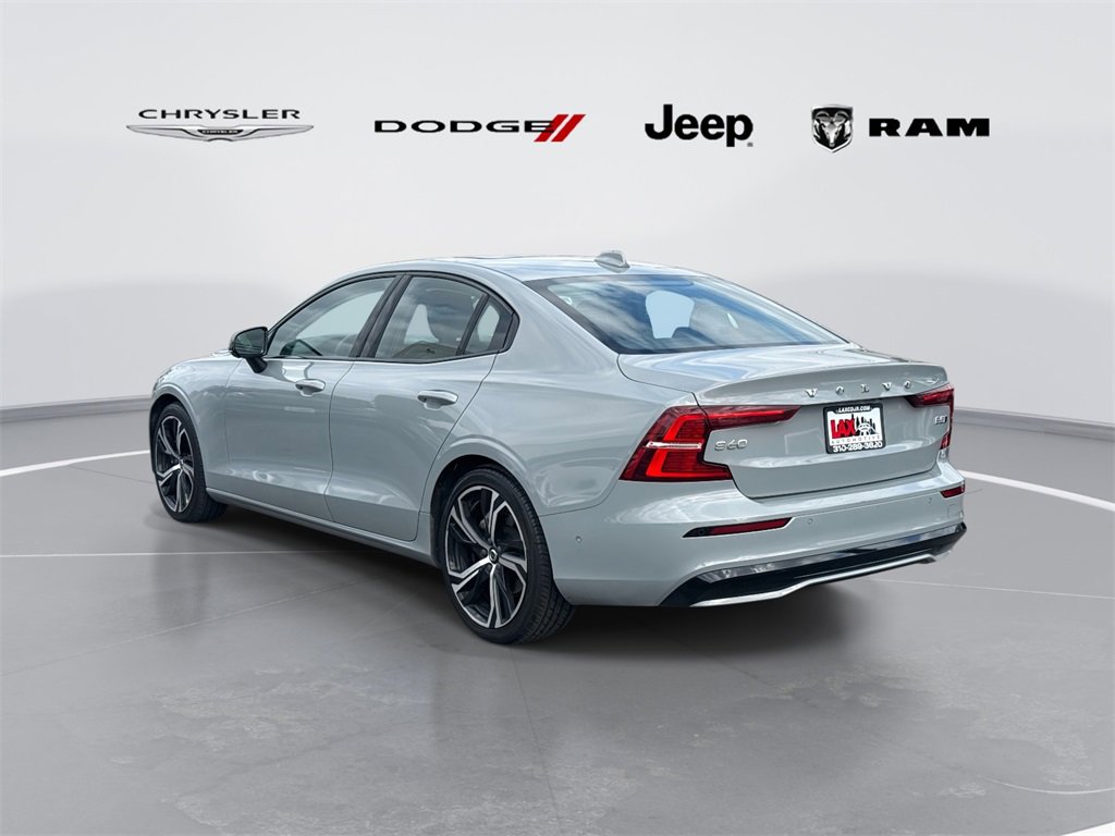 Used 2024 Volvo S60 B5 Plus image 4