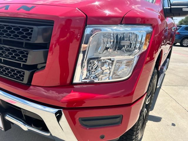 Used 2020 Nissan Titan SV w/ SV Convenience Package AWD/4WD image 4