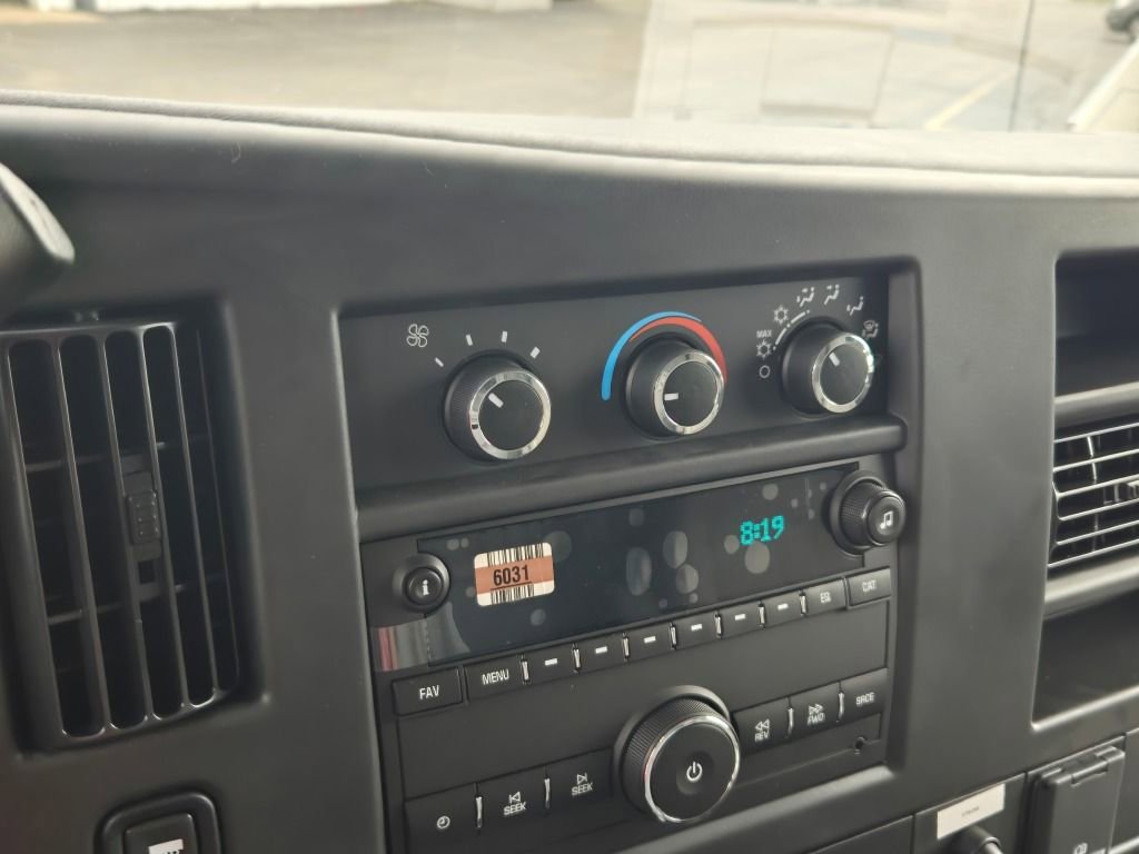New 2025 Chevrolet Express 3500 w/ Power Convenience Package image 22