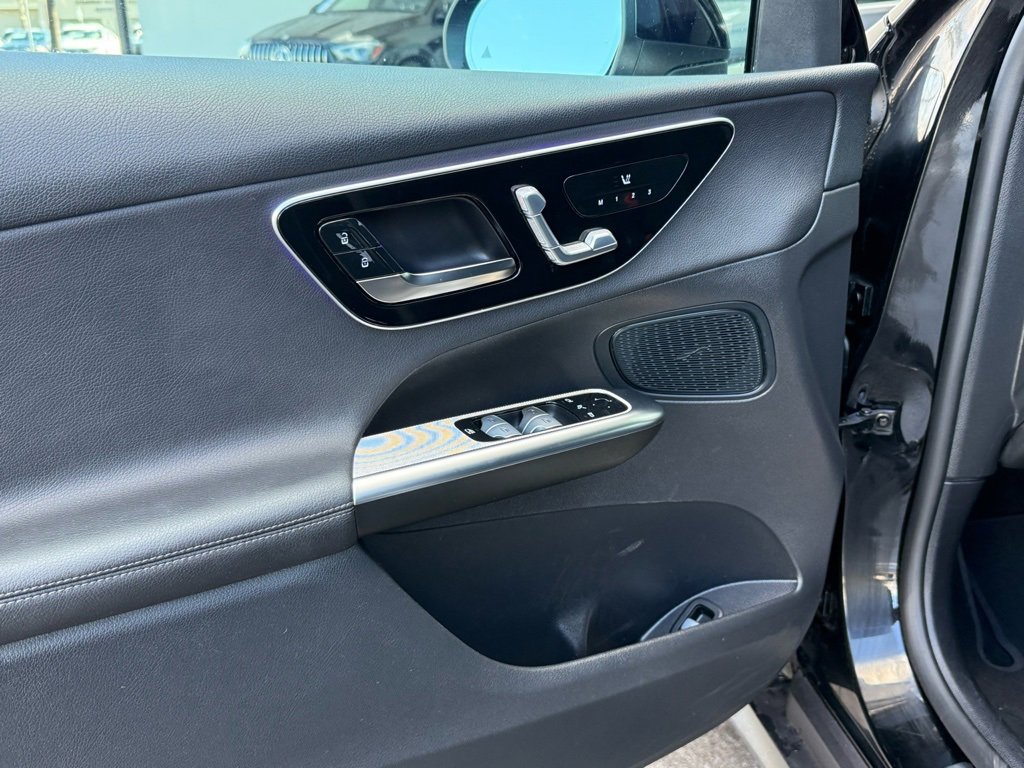 Certified 2025 Mercedes-Benz GLC 300 image 19