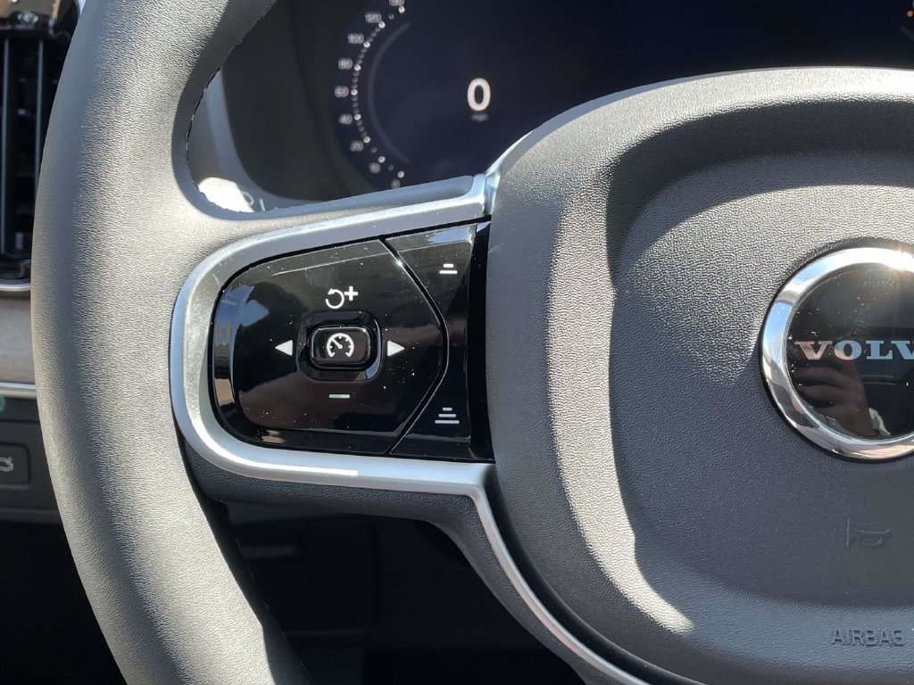 New 2026 Volvo XC90 B6 Ultra w/ Protection Package AWD/4WD image 37