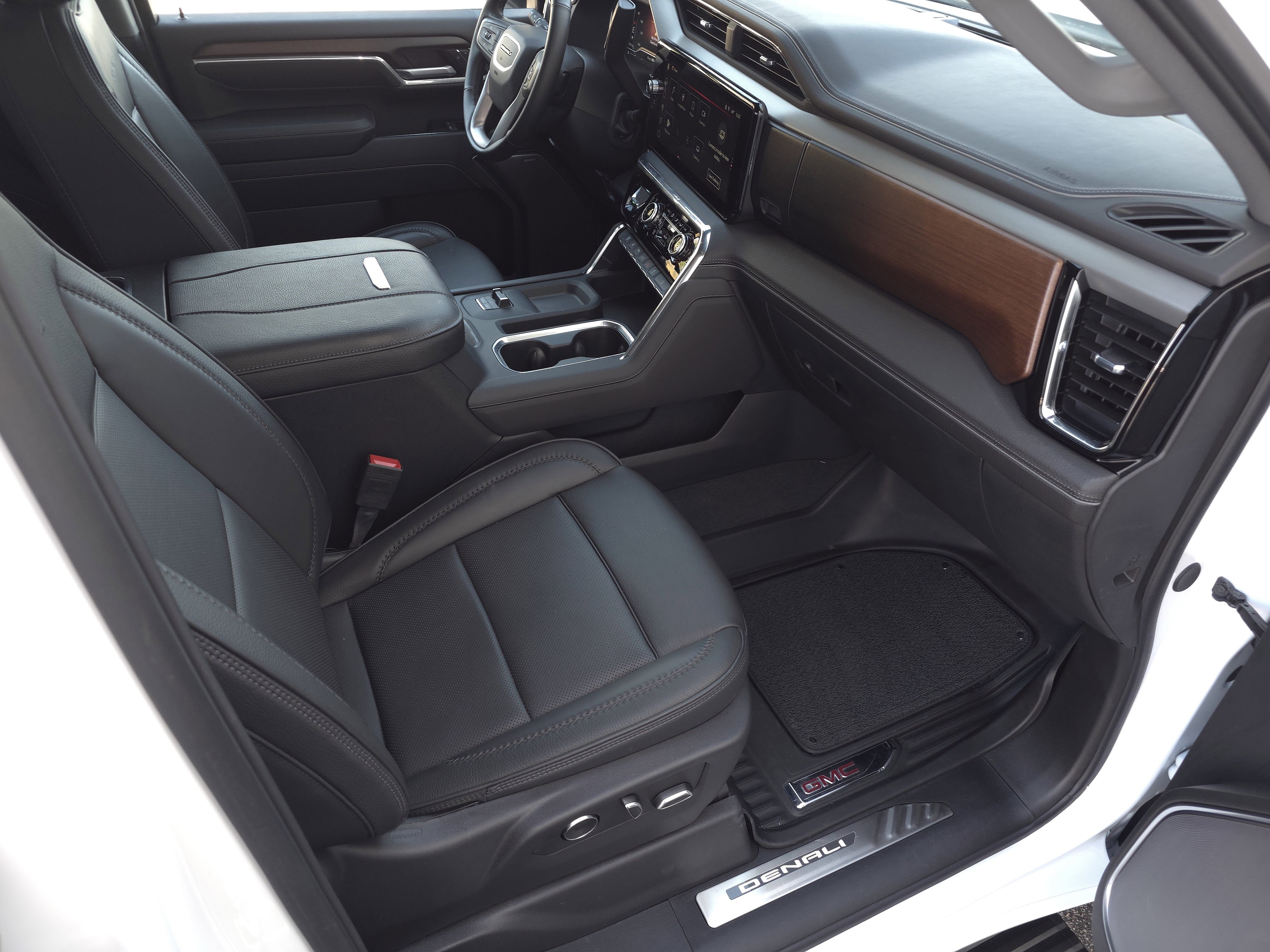 Used 2025 GMC Sierra 2500 Denali w/ Denali Reserve Package image 42