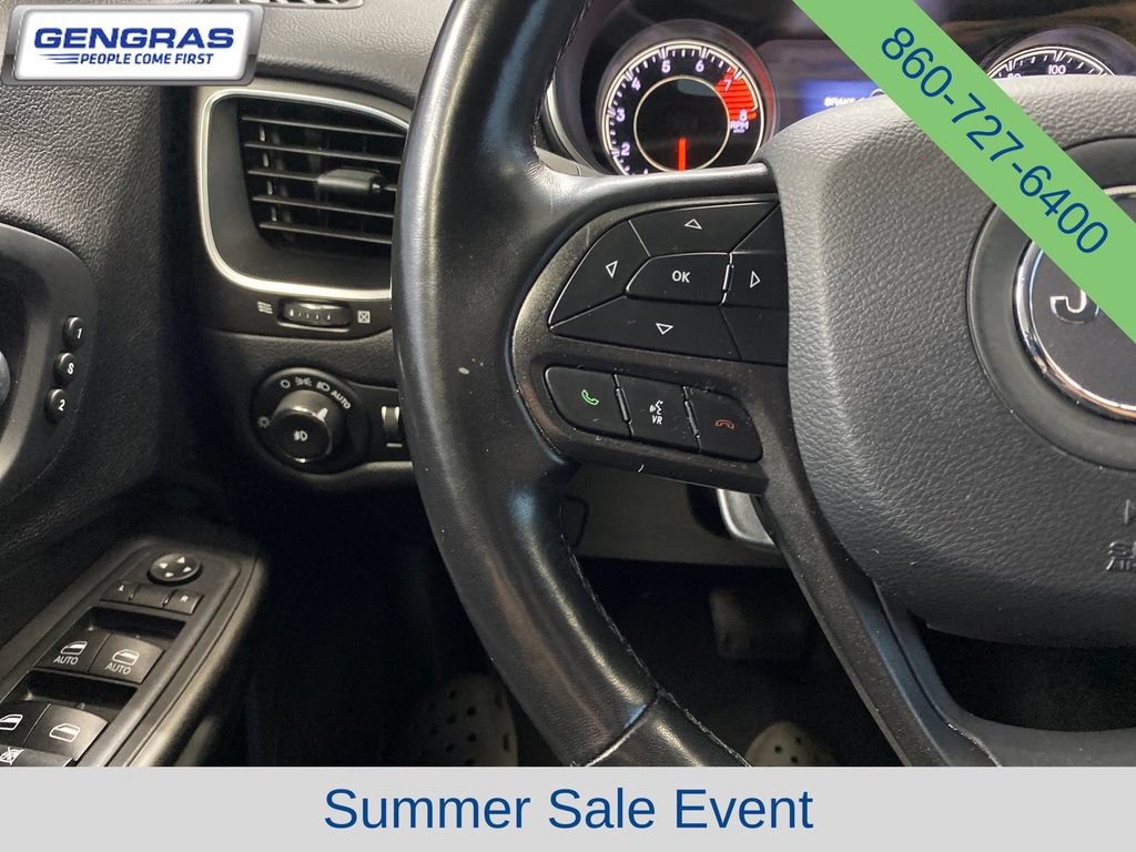 Used 2020 Jeep Cherokee Trailhawk AWD/4WD image 20