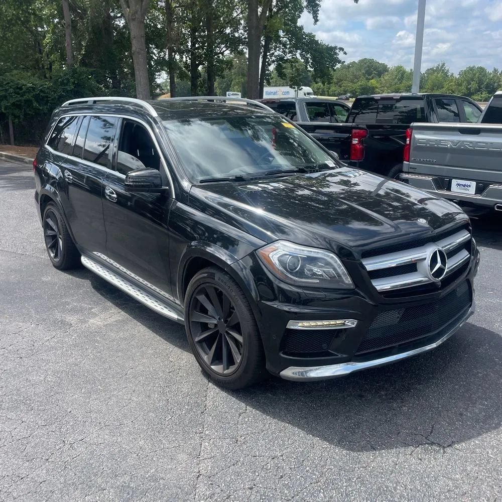 Used 2015 Mercedes-Benz GL 550 4MATIC image 11