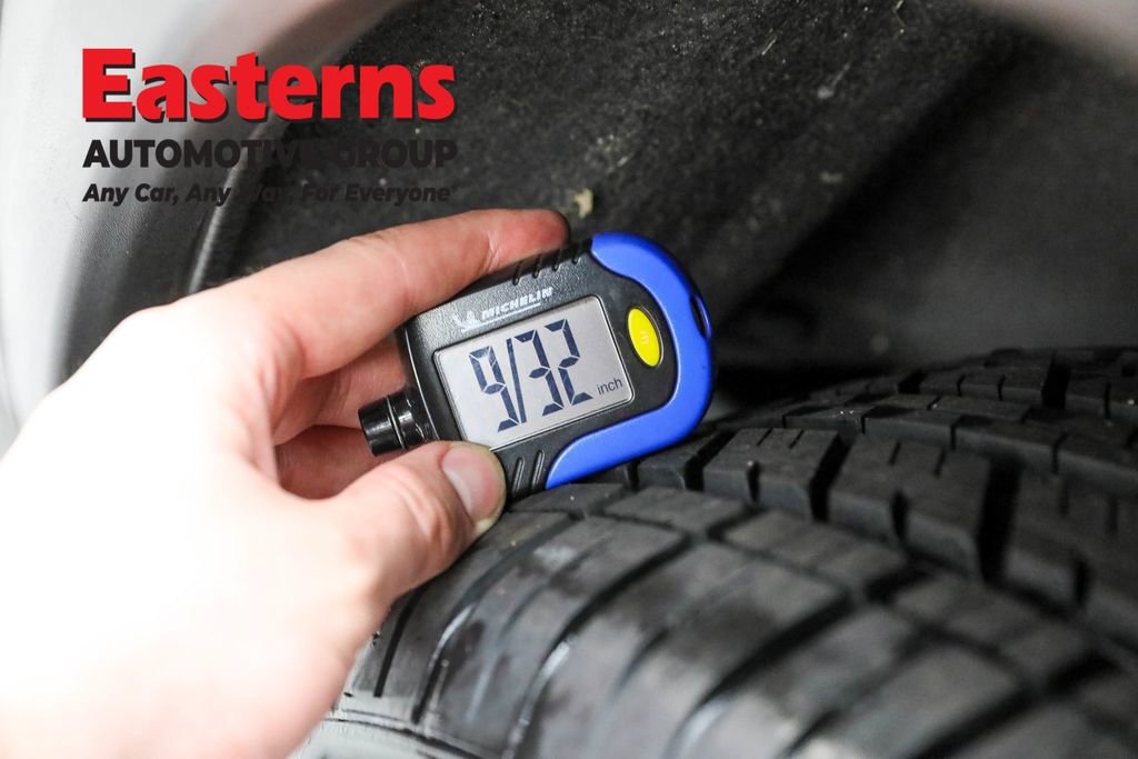 Used 2021 Nissan Rogue SV image 23