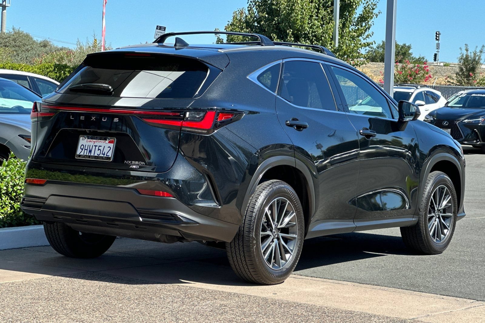 Used 2024 Lexus NX 350h AWD w/ Vision Package image 4