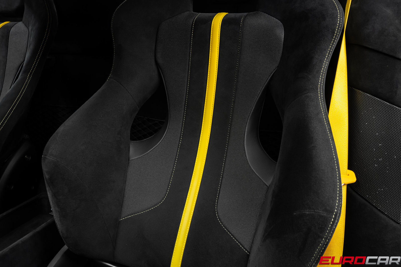 Used 2020 Ferrari 488 Pista Coupe RWD image 52