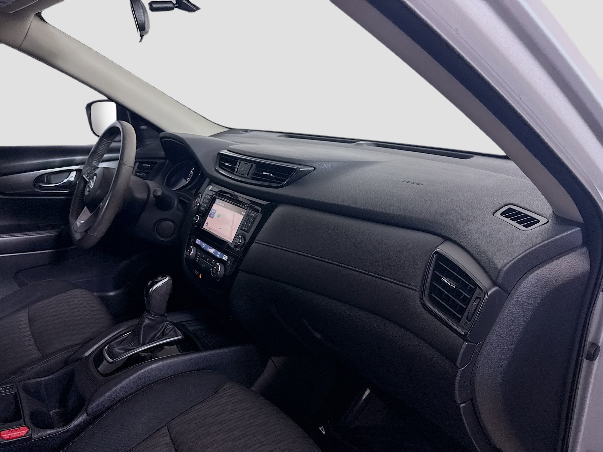 Used 2017 Nissan Rogue SV w/ SV Premium Package image 30