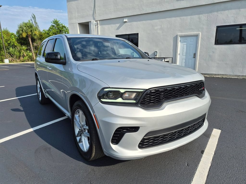 Used 2023 Dodge Durango GT RWD image 3