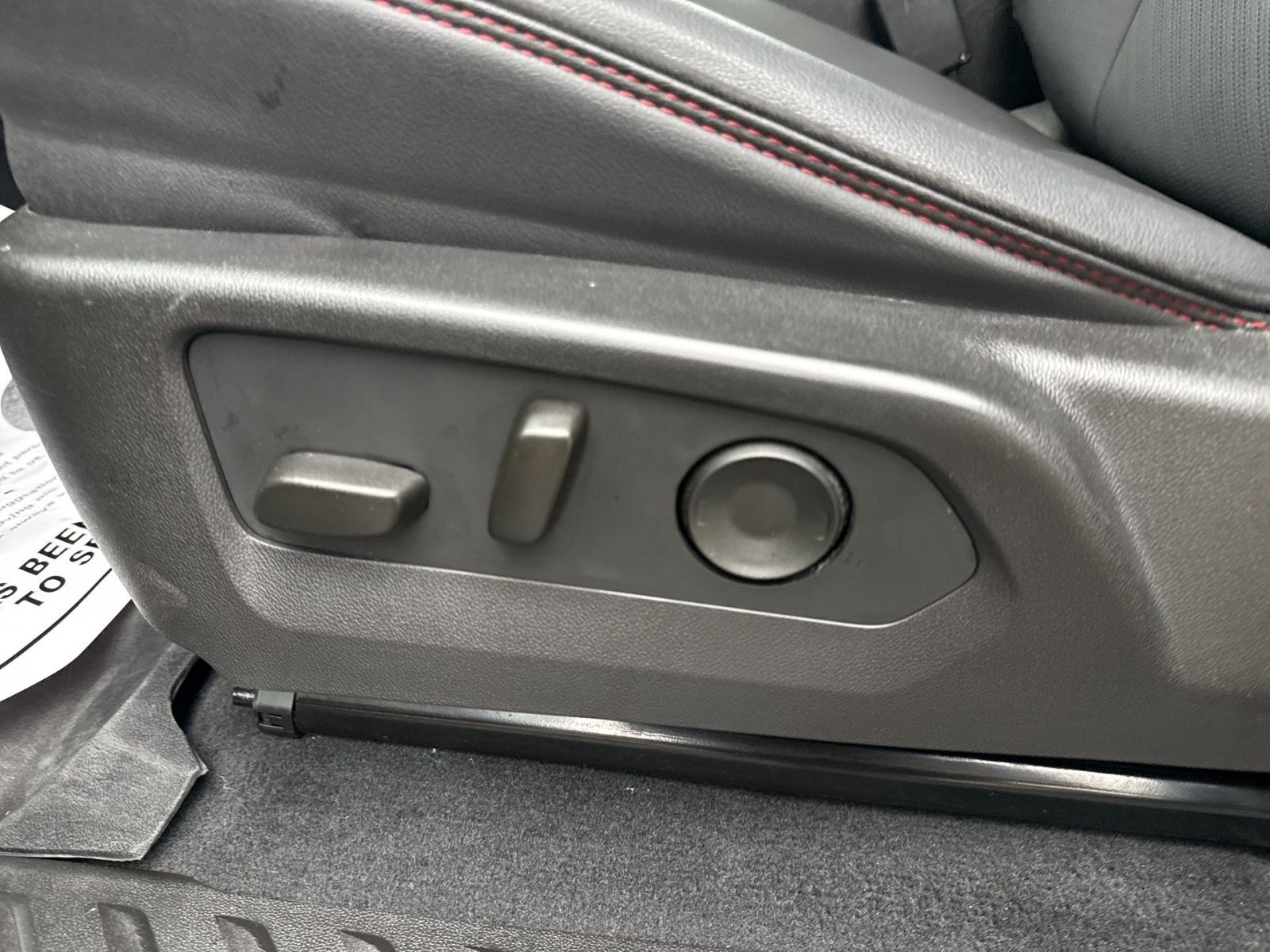 Used 2024 GMC Canyon AT4X AWD/4WD image 14