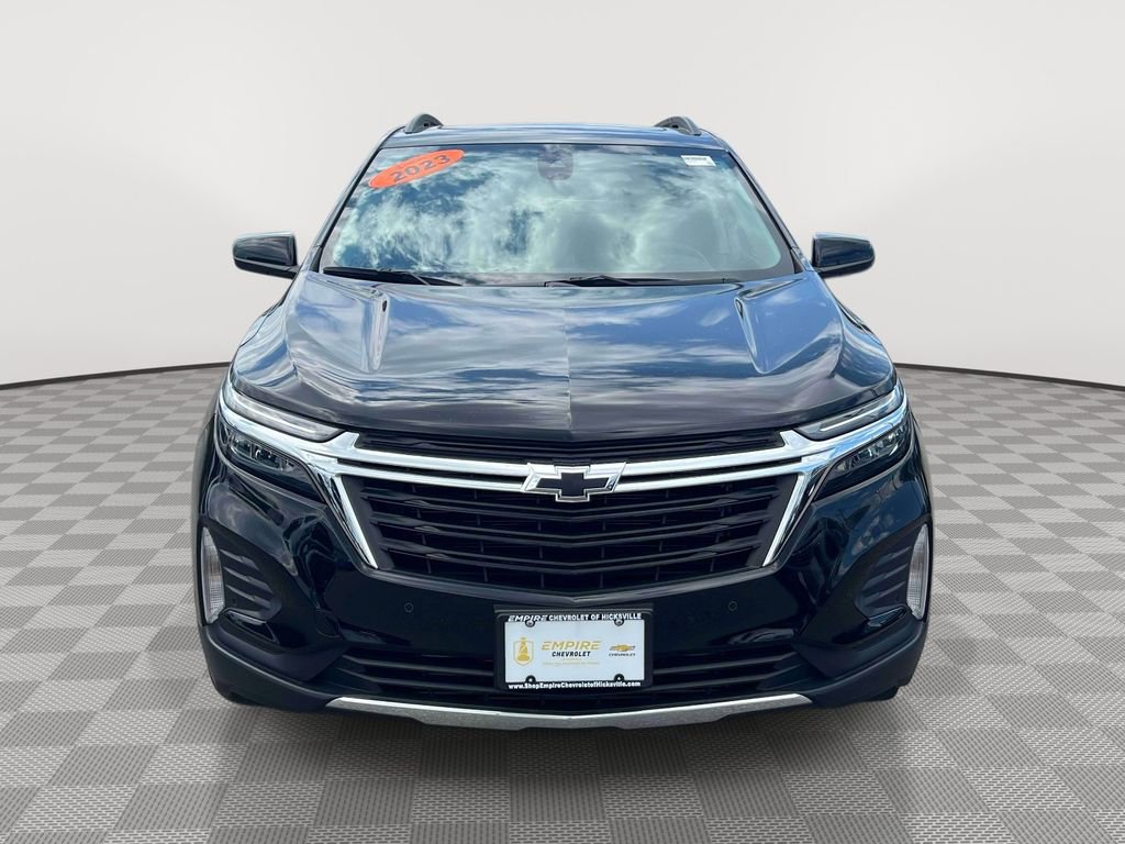 Used 2023 Chevrolet Equinox LT FWD image 2